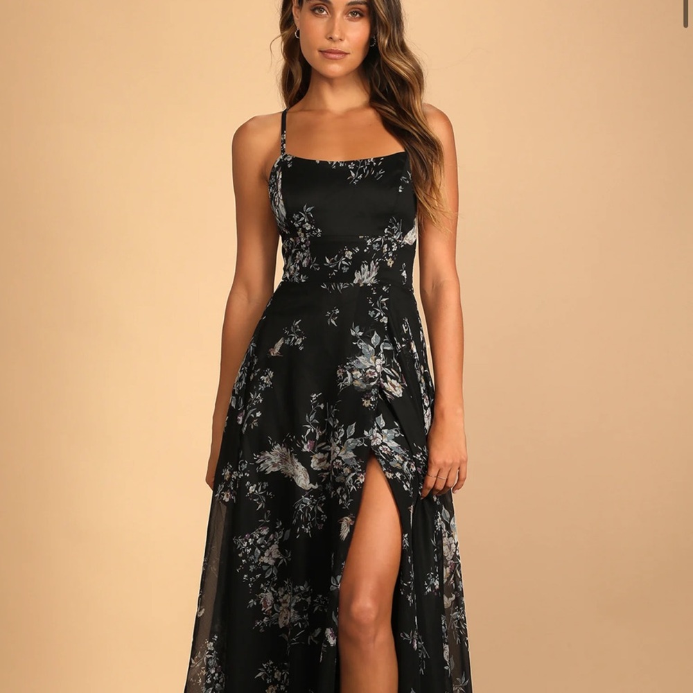 Lulu's Black Floral Maxi Dress